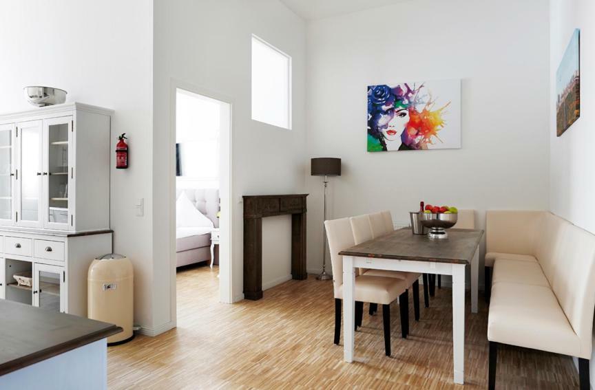 Sc 4 Cozy Family & Business Flair Welcomes You - Rockchair Apartments Berlin Eksteriør billede